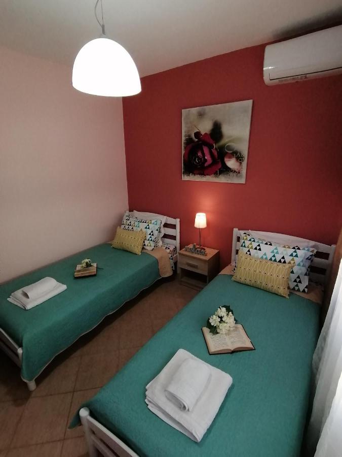 Bella Casa Apartment Néa Péramos Exterior foto